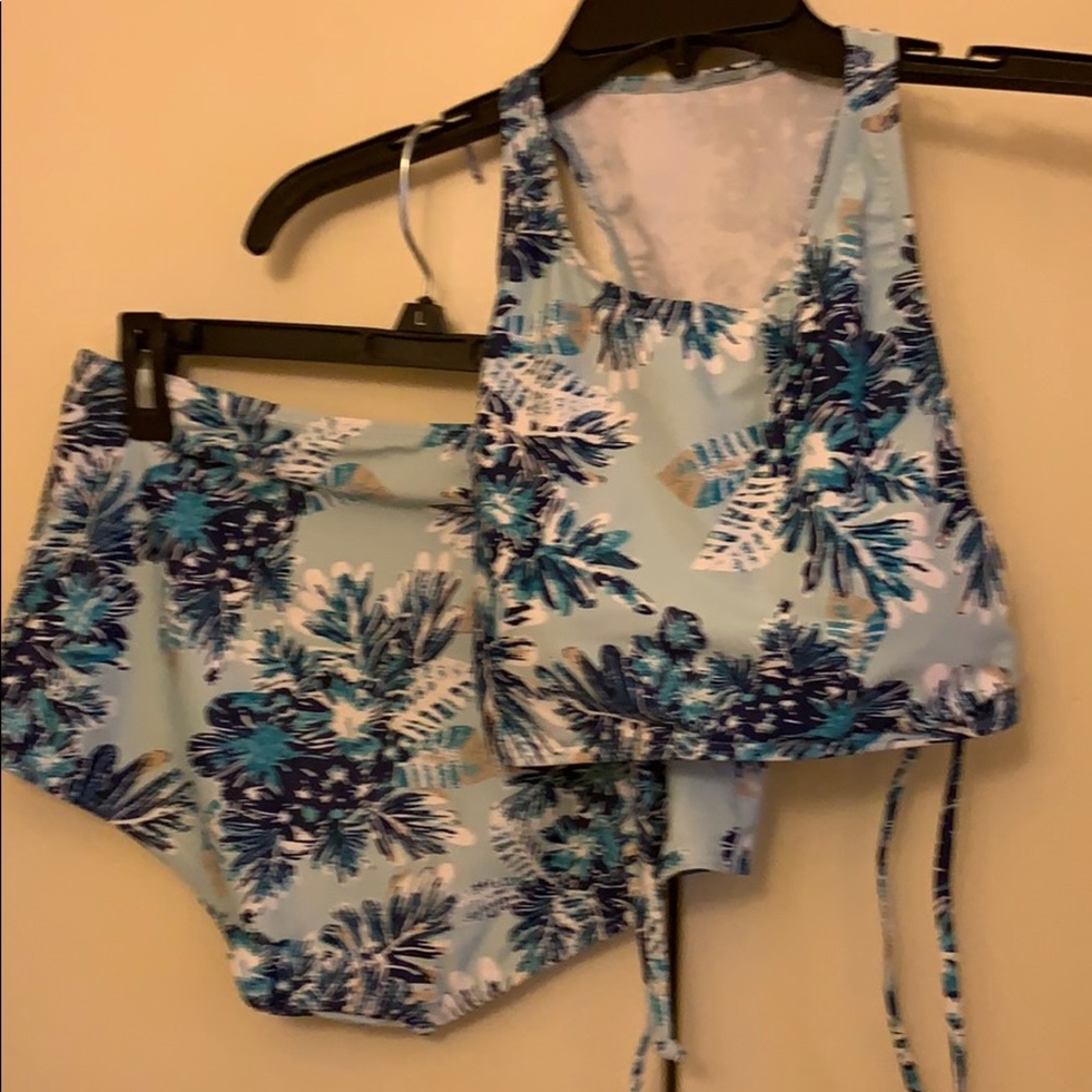 Swim suit Runs much smaller than tag size